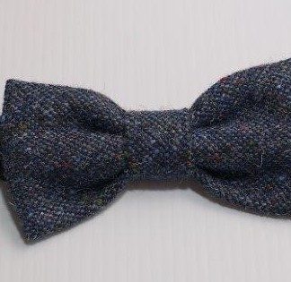 Donegal Tweed Bow Traditional Weave Navy