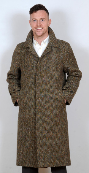 Connemara Tweed Overcoat Mistletoe